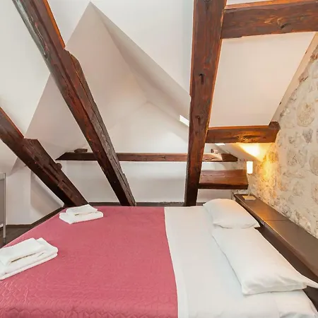 Apartment Bona Palace *